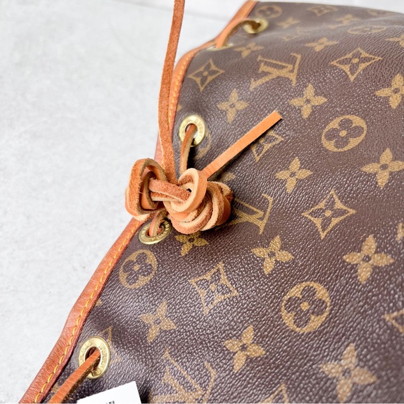 Louis Vuitton • LV Monogram Noe Shoulder Bag Malletier - Picture 6 of 15